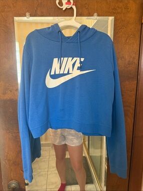 Nike Women’s Blue Cropped Hoodie with White Swoosh